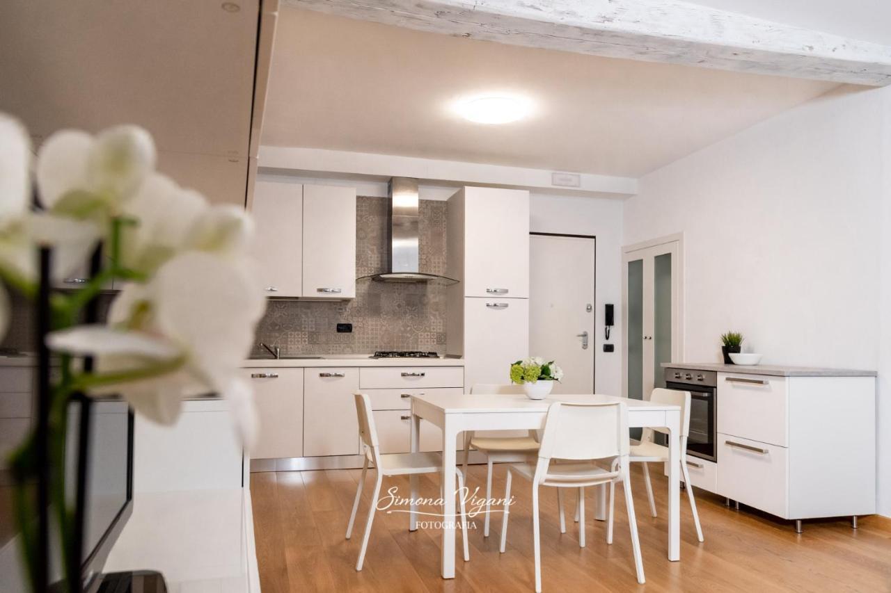 Feel at Home - NEL CUORE DI LOVERE Eksteriør billede